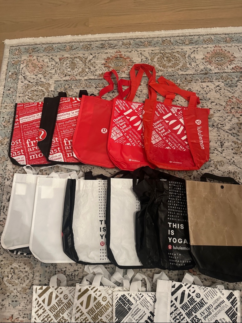 Bundle (15x) of Lululemon Small Tote Bags - Picture 3 of 3